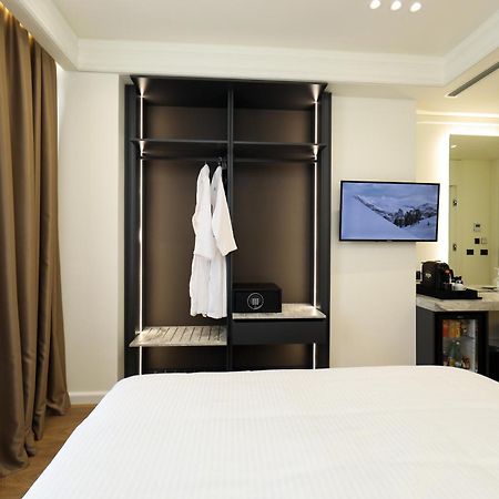 Hotel Adore Vlore Bagian luar foto