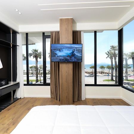 Hotel Adore Vlore Bagian luar foto