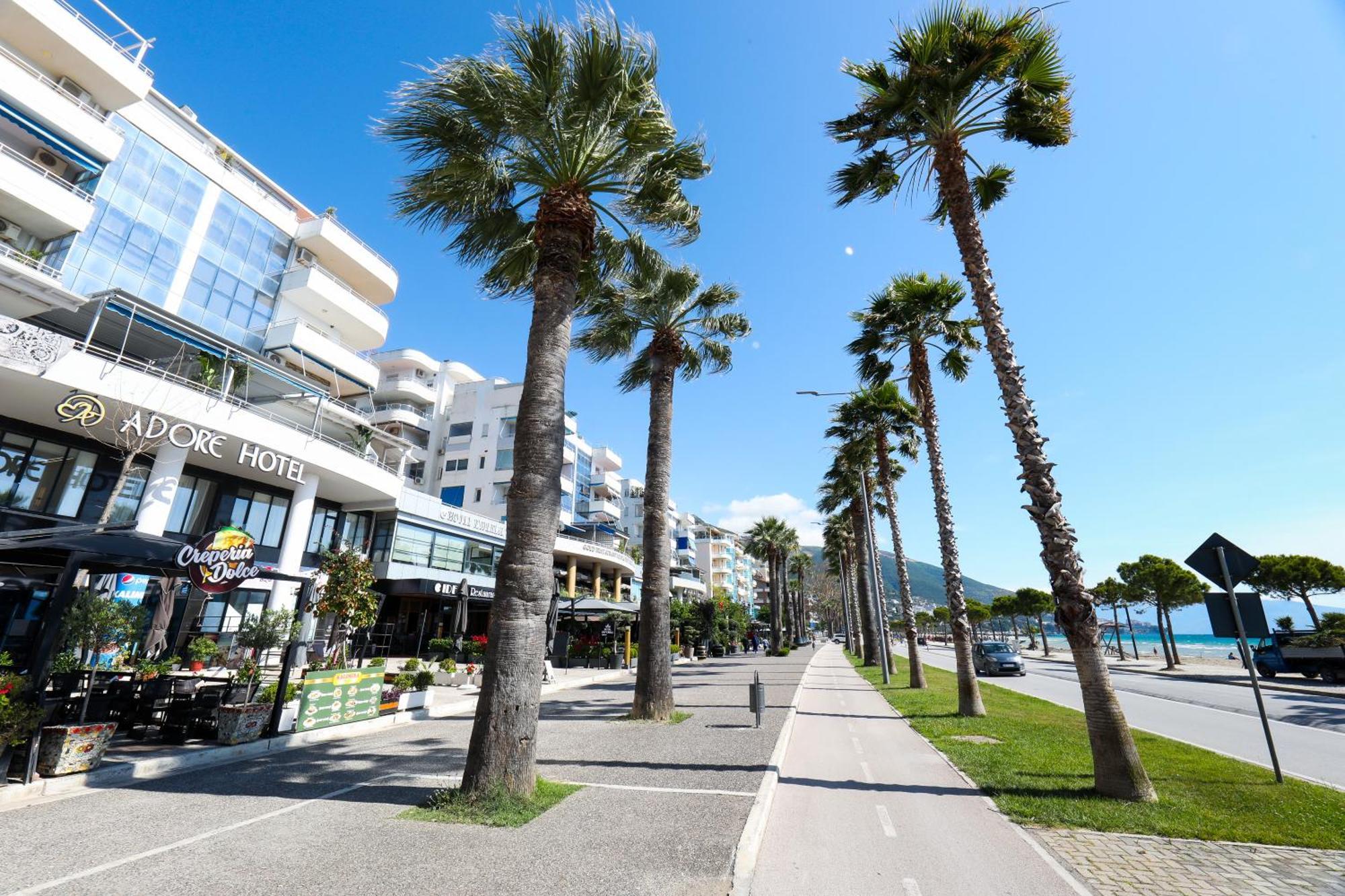 Hotel Adore Vlore Bagian luar foto